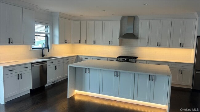 Building Photo - 40 Elmwood Ave
