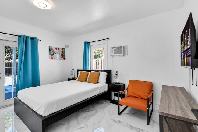 Building Photo - 7001 Coolidge St