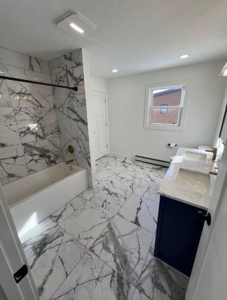 Building Photo - 909 W Front St