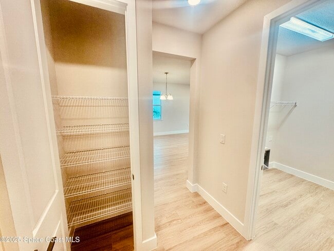 Building Photo - 8538 Rocard Ct