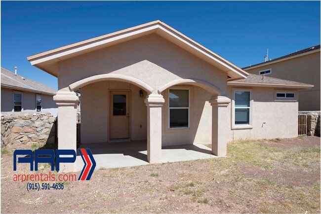 Building Photo - AMAZING EASTSIDE HOME