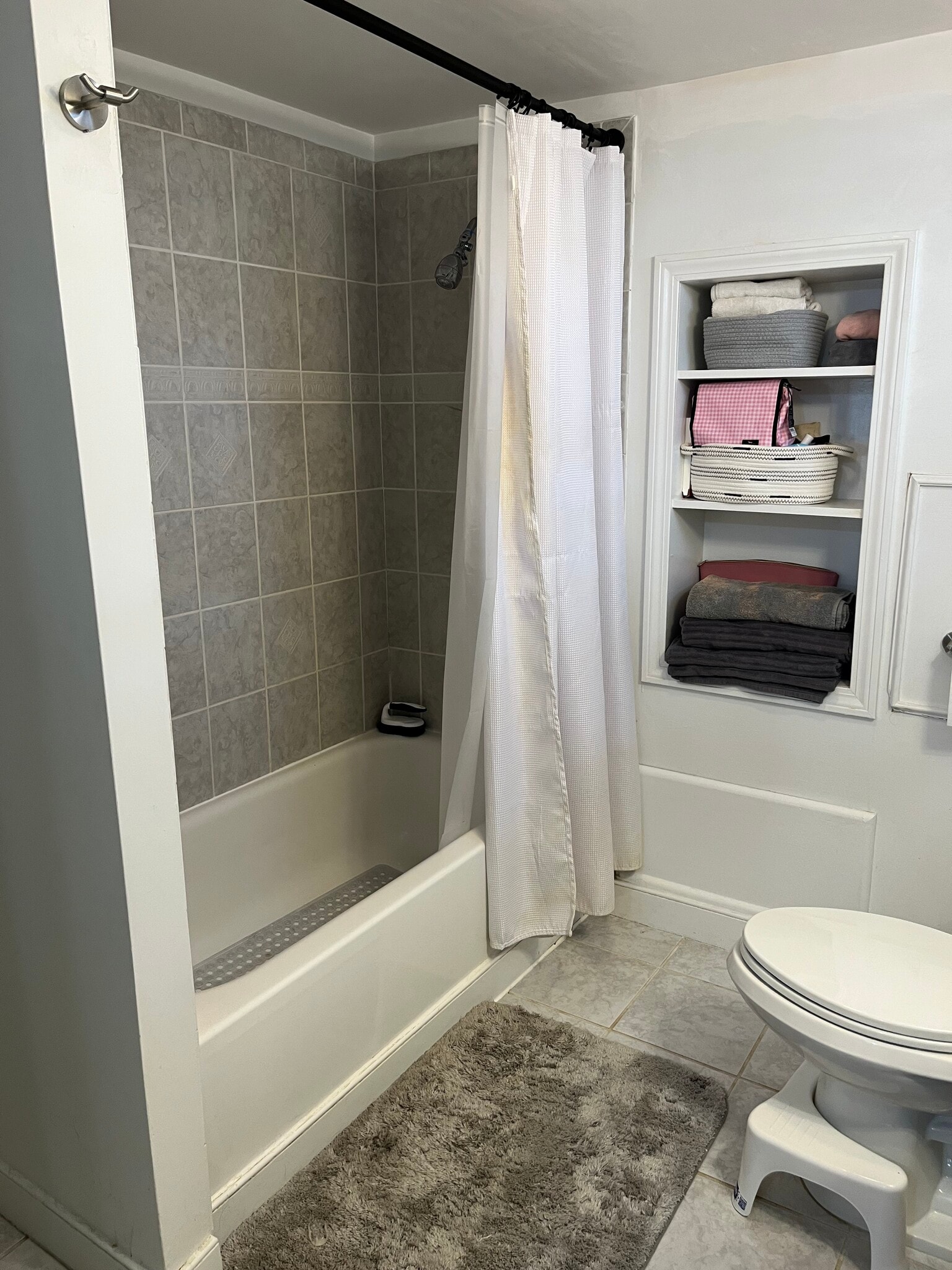 Building Photo - 205 Standish Ave