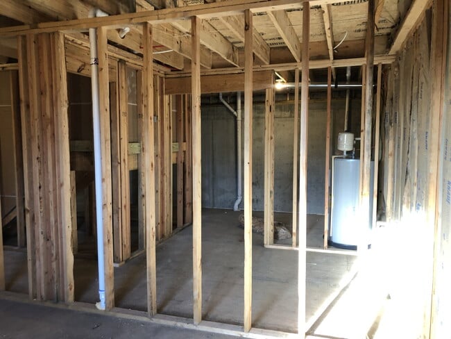 Building Photo - Open living concept- 3BR/2BA with unfinished basement