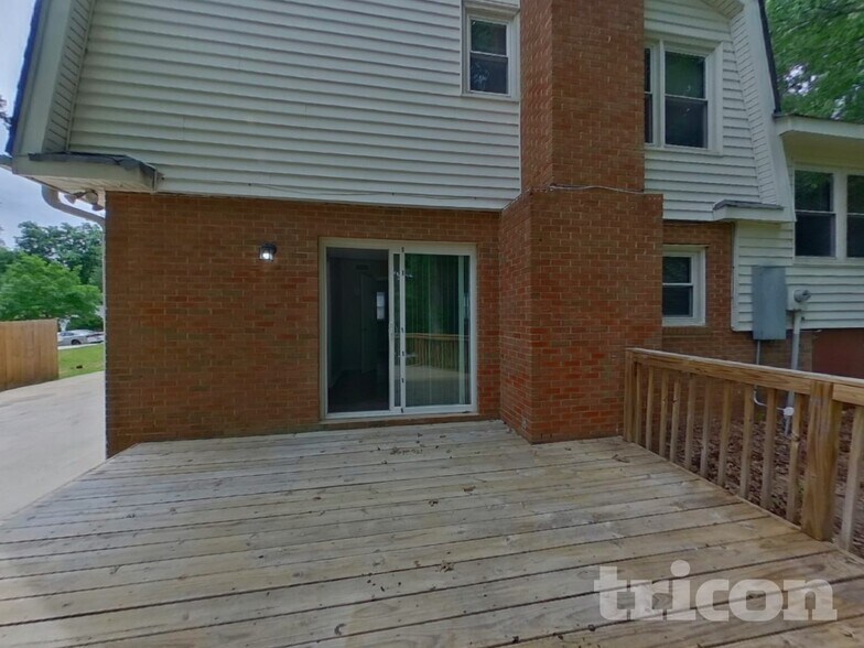 Building Photo - 6010 Sullins Rd
