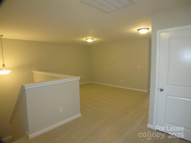 Building Photo - 1413 Bramblewood Dr