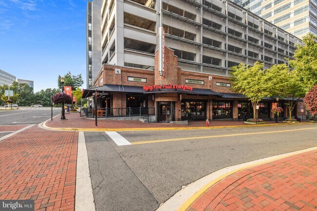 Building Photo - 1675 Bandit Loop