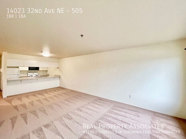 Building Photo - 14023 32nd Ave NE
