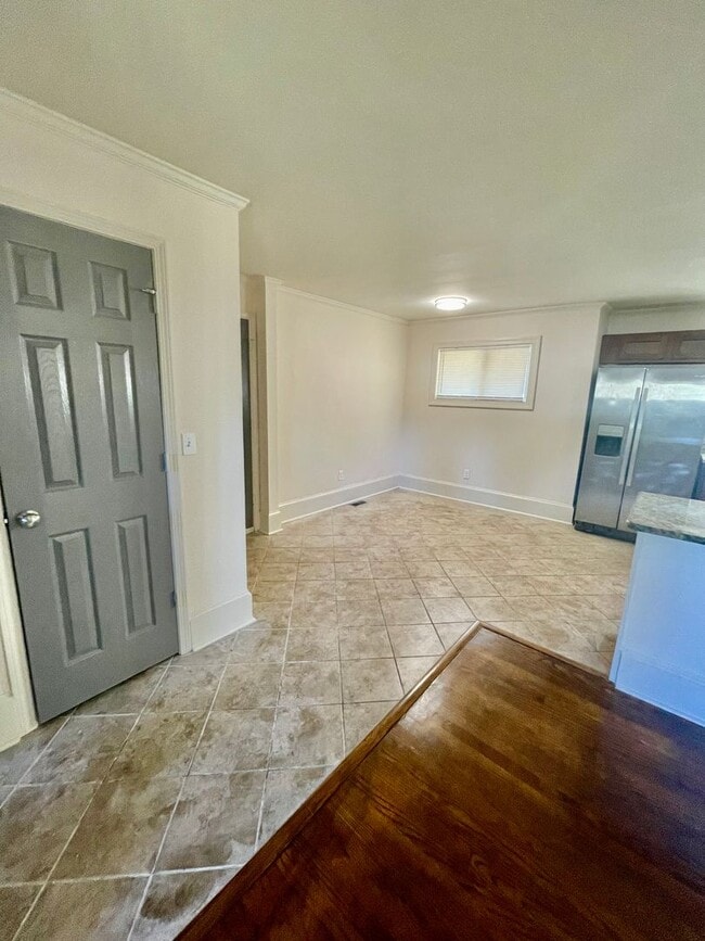 Building Photo - Ranch Style 3 Bedroom 2 Bath and 2 car gar...