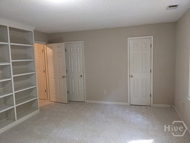 Building Photo - 170 Woodhaven Ridge