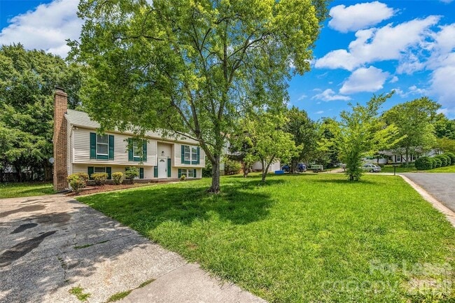 Building Photo - 10715 Derry Dr