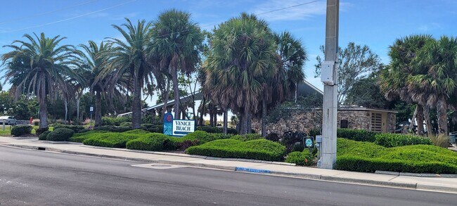 Building Photo - Venice Beach Apts Annual Condo for Rent