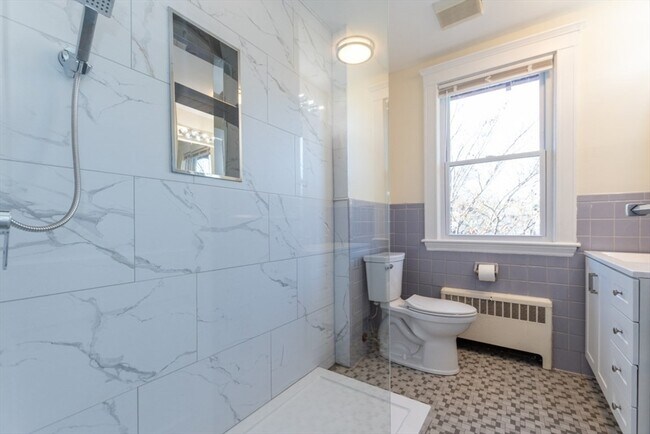 Building Photo - 81 Cushing Ave
