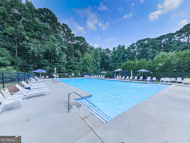 Building Photo - 1540 Brookcliff Cir