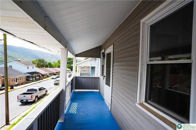 Building Photo - 775 Edgemont Ave