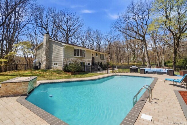 Building Photo - 263 Oyster Bay Road