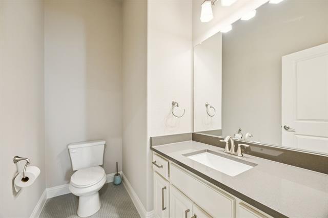 Building Photo - 920 Rhone Ln