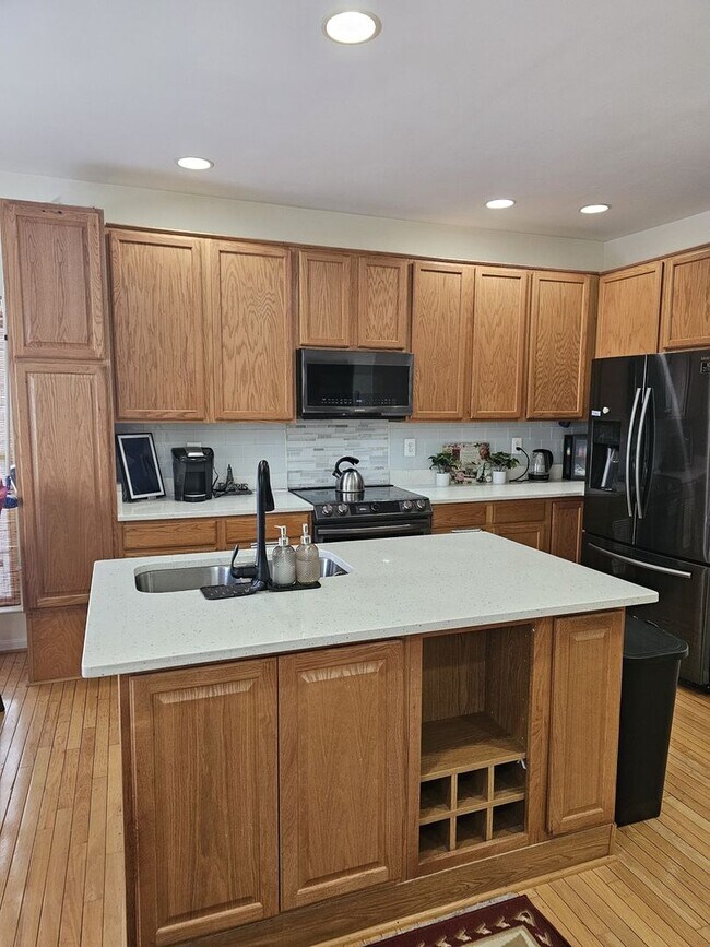 Building Photo - Charming 4BR Townhome in Upper Marlboro