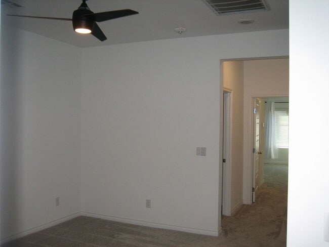Building Photo - West Summerlin Townhouse - 1833-SqFt. - 3-beds, 2.5-baths, 2-car attached garage, Gated Comm.