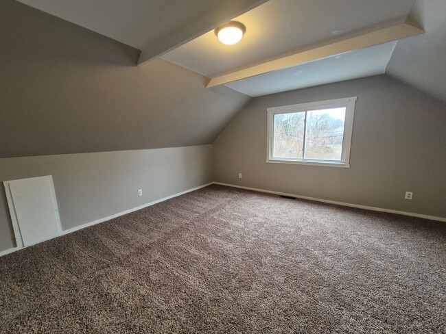 Building Photo - Charming 3-bedroom home!