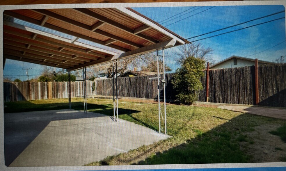 Building Photo - 7012 Cobalt Way