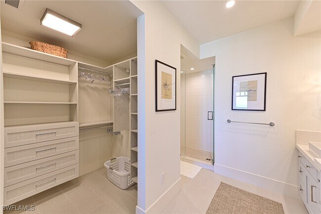Building Photo - 265 Barefoot Beach Blvd