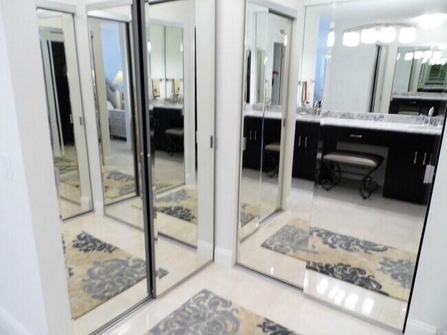 Building Photo - FURNISHED SIX MONTH RENTAL WATER VIEW BAHIA DEL MAR APRIL 29, 2026-OCT. 31, 2026