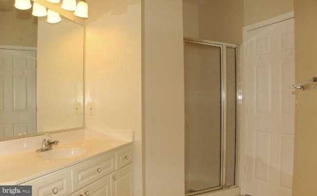 Building Photo - 5928 Founders Crossing Ct
