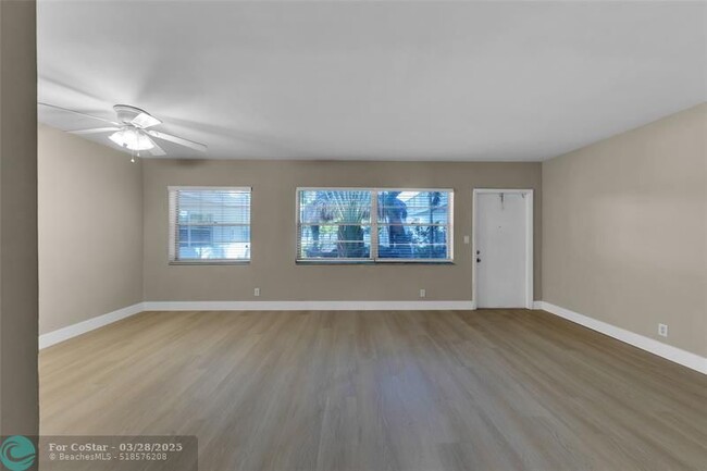 Building Photo - 2201 NE 36th St