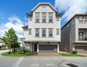 Building Photo - 4003 Centre Valley Ln