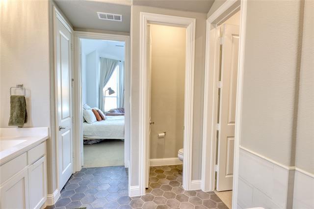 Building Photo - 861 Agave Dr