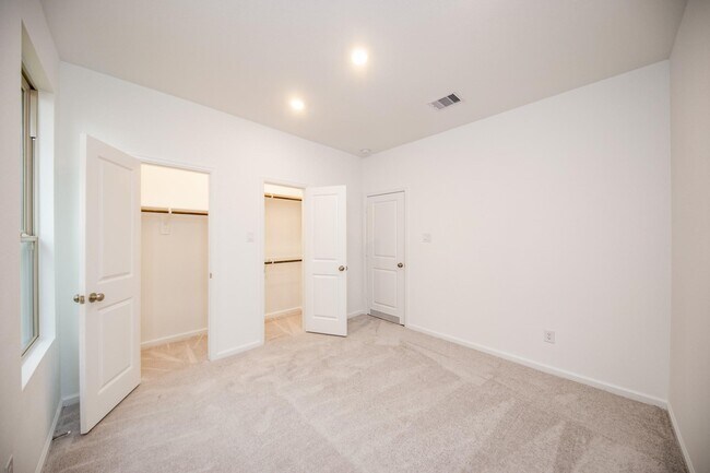 Building Photo - 3035 Ash Ray Dr