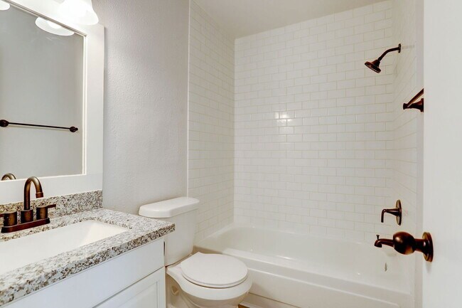 Building Photo - 5403 Diane Ct