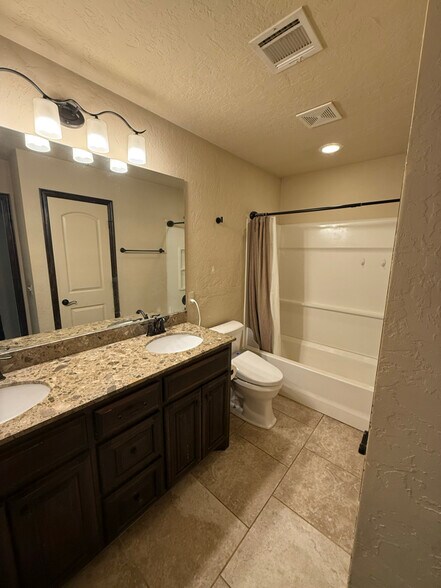 Building Photo - 3408 Sardis Way