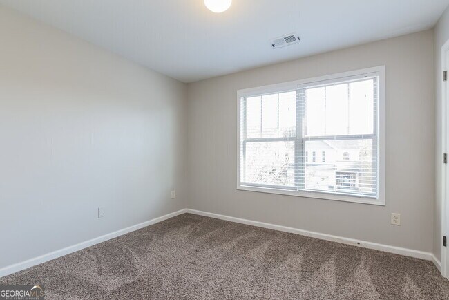 Building Photo - 142 Bethany Manor Dr