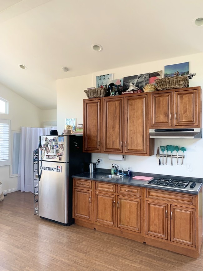 Kitchen - 202 Dimmick Ave