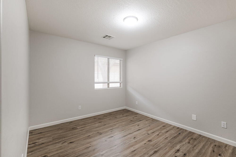 Building Photo - 7223 W Winslow Ave
