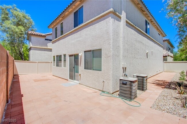 Building Photo - 5863 W Baroque Gold Ct