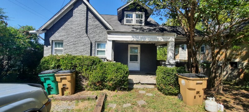 Primary Photo - 636 Benton Ave