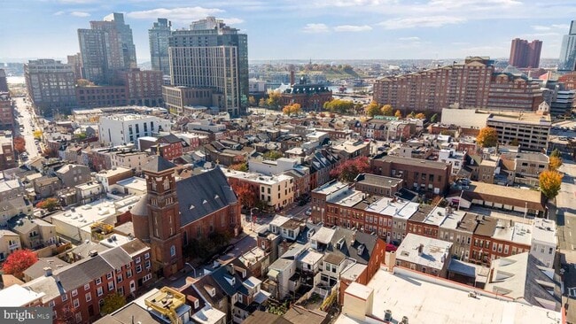 Building Photo - 919 Stiles St