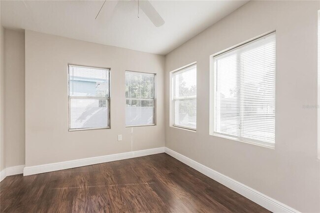 Building Photo - 4917 Emerson Ave S