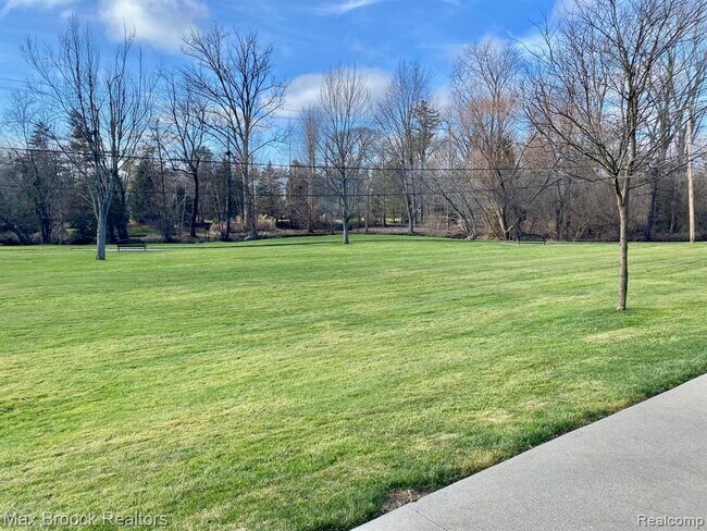 Building Photo - 1115 N Old Woodward Ave