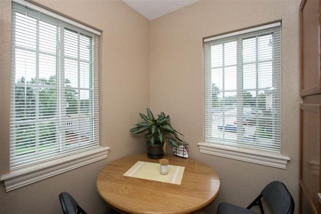 Building Photo - 100 Grandview Ct