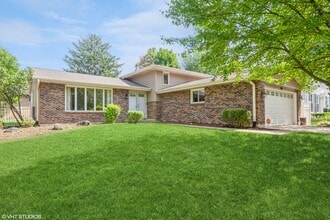 Building Photo - 98 Quail Hollow Ct