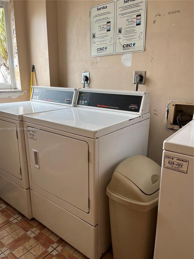 Building Photo - 6801 Harding Ave