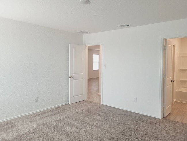 Building Photo - Beautiful 3/2 located in Marion, Tx