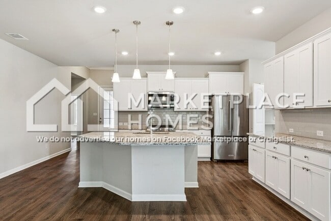 Building Photo - 5755 Oak Trace Dr