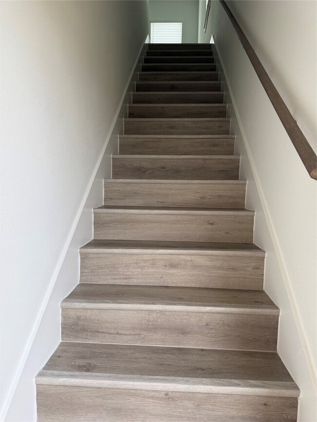 Building Photo - 22230 Dutch Oven Dr