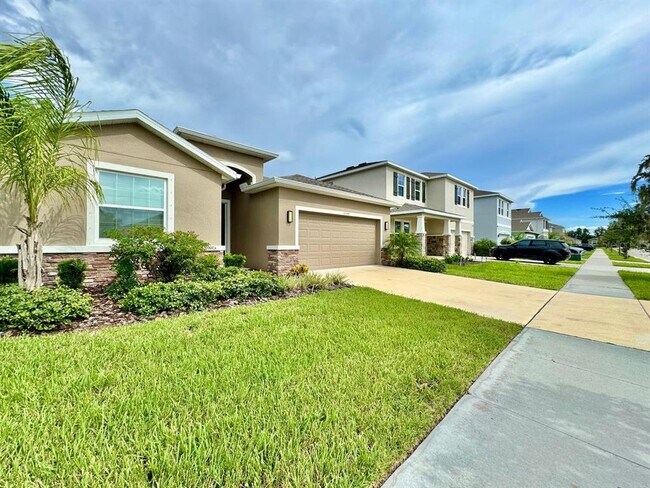 Building Photo - 12544 Shining Willow St