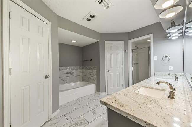 Building Photo - 4310 Brightwood Dr