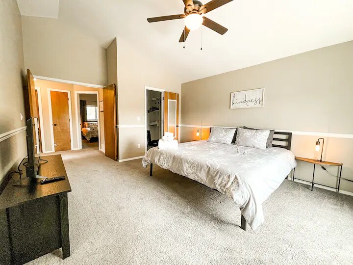 Building Photo - 15235 Diamondhead Ct